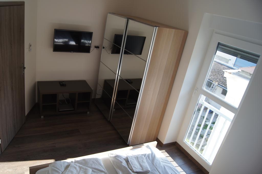 Štúrovo Apartman Panorama מראה חיצוני תמונה